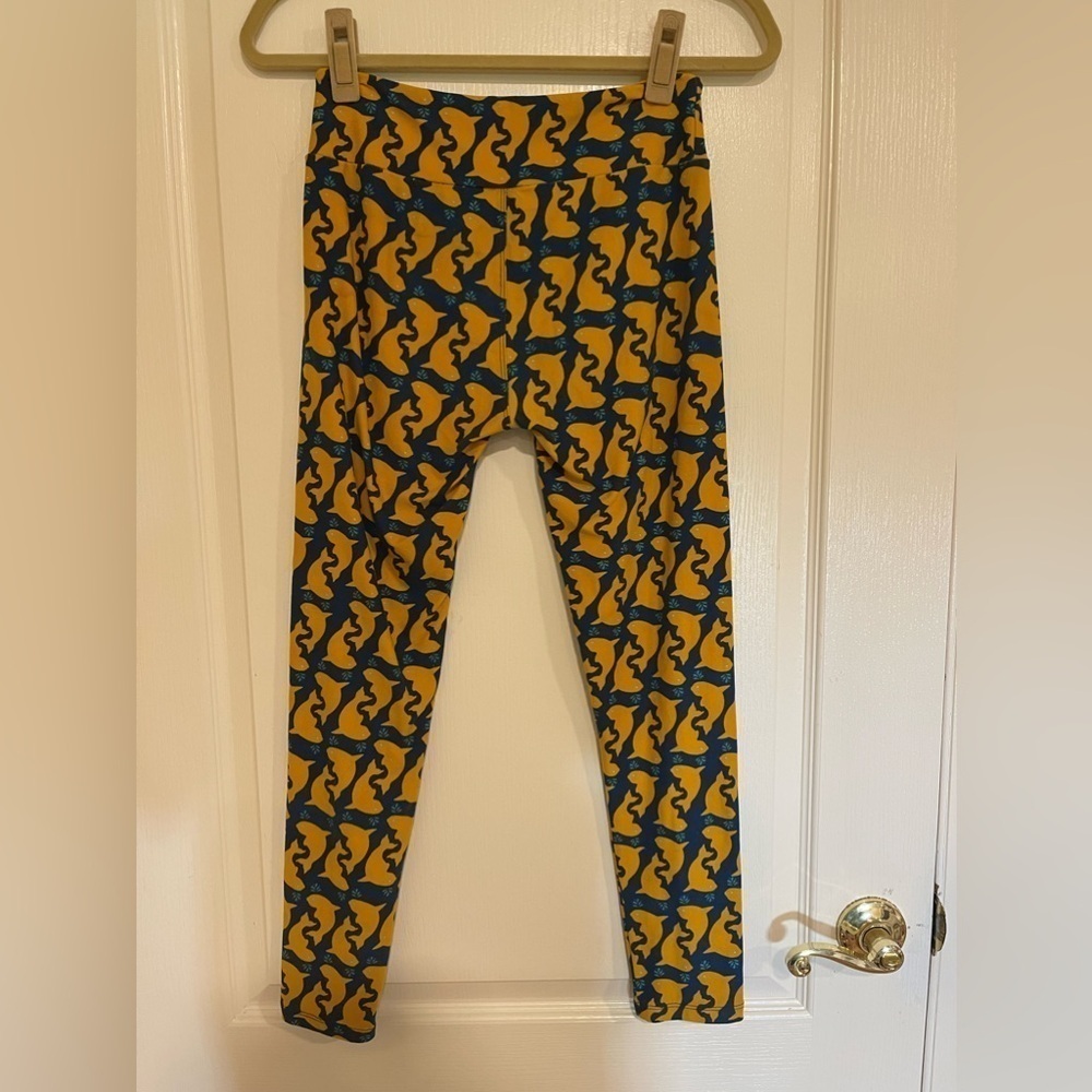 LuLaRoe blue and yellow fish leggings